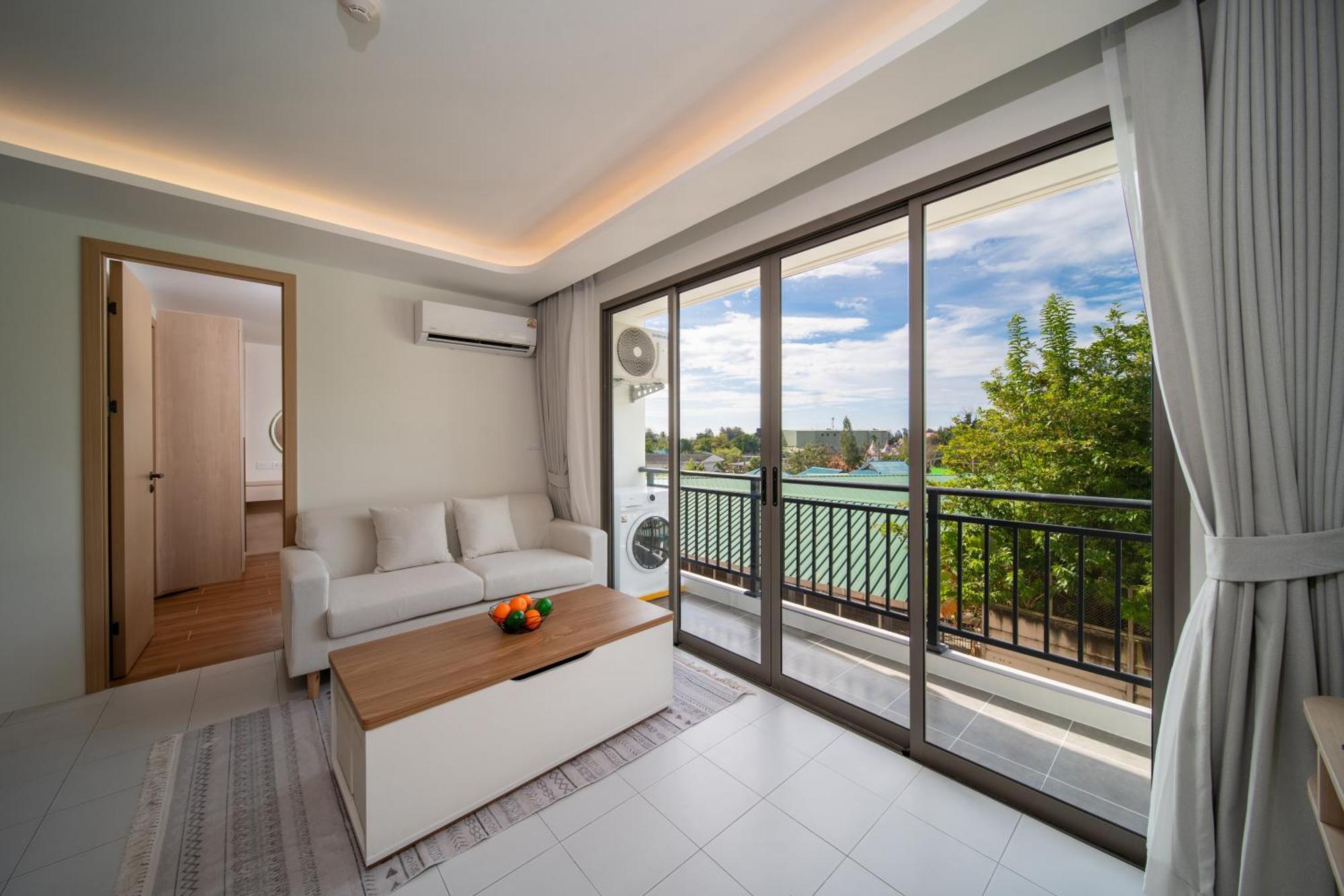 Japanese-style Close Kamala Beach